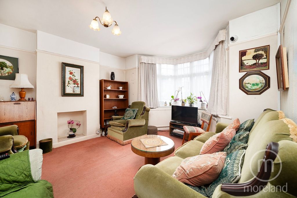 Property photo 2 of 6 4117423