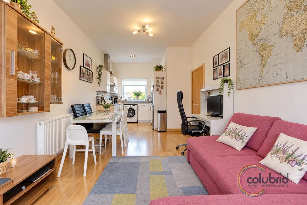 Property photo 3 of 16
