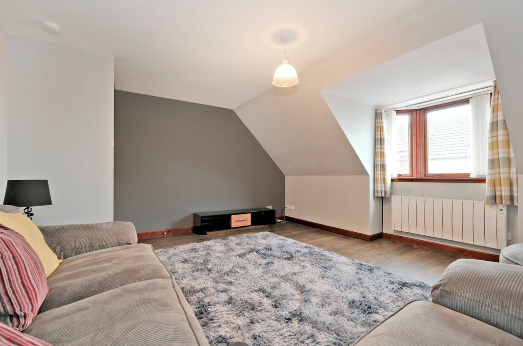 Property photo 3 of 9 3