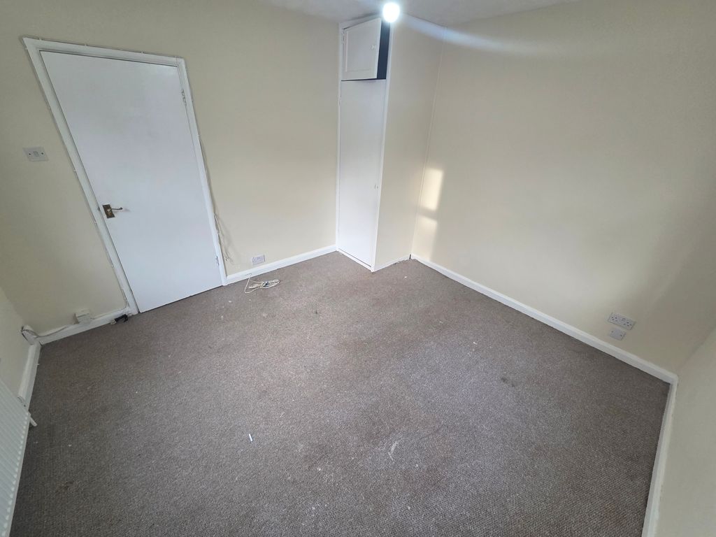 Property photo 2 of 6 Image