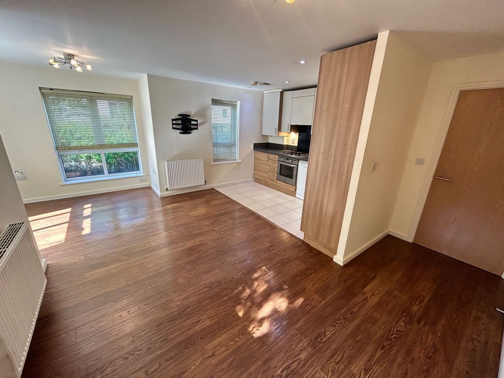 Property photo 1 of 10 Lounge