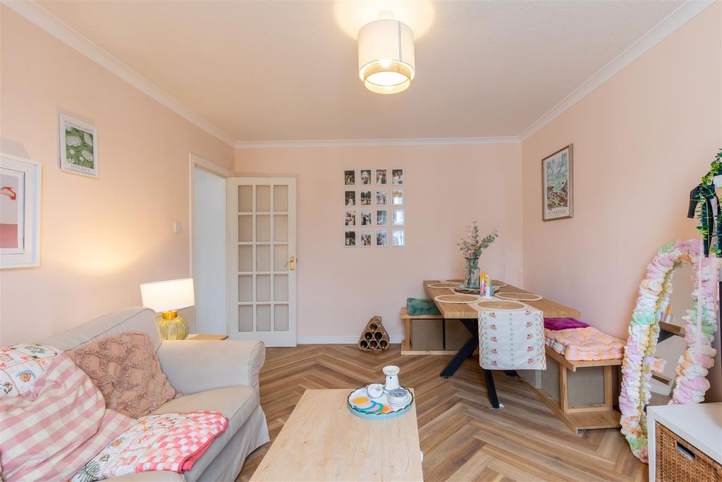 Property photo 3 of 14 S04.Jpg