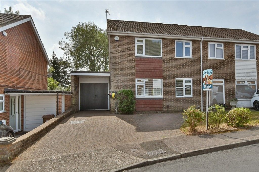 Property photo 1 of 11 External (Brochure)