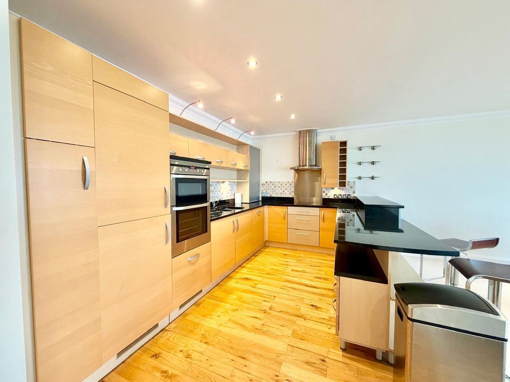 Property photo 3 of 24 Picture No. 47