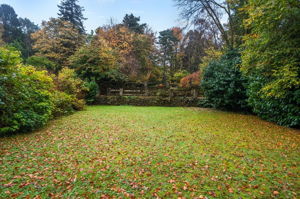 Property photo 3 of 11