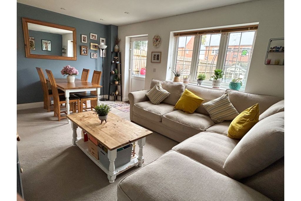 Property photo 3 of 18