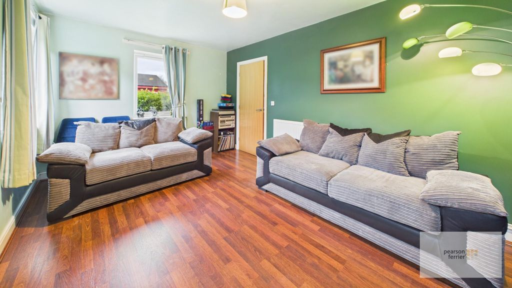 Property photo 2 of 18