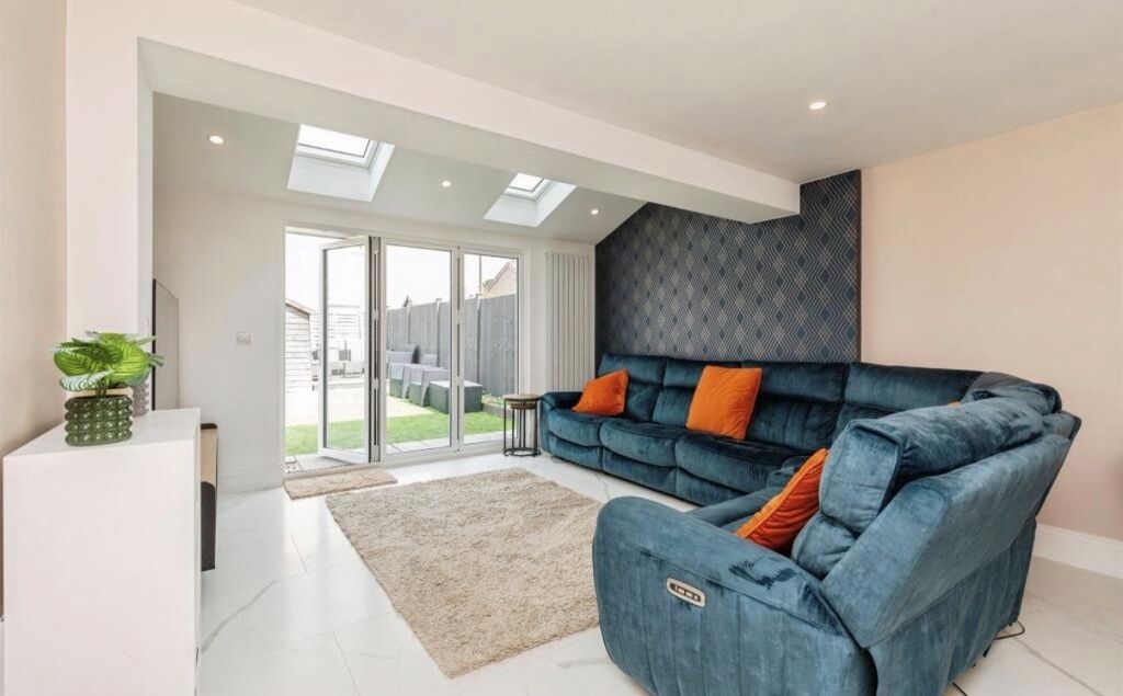 Property photo 2 of 12