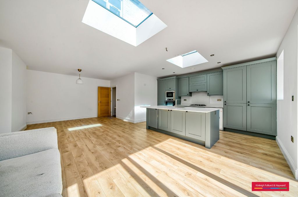 Property photo 3 of 18 Picture No. 22