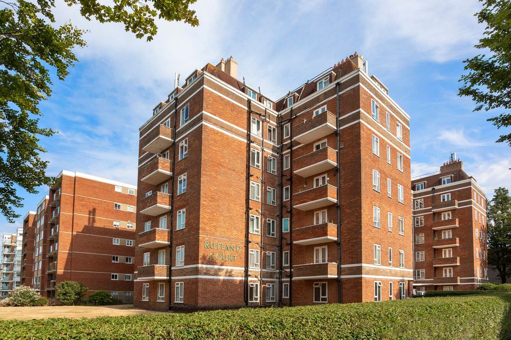 Property photo 1 of 21