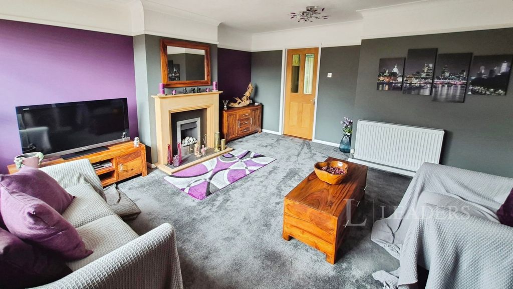 Property photo 3 of 15 Pbox-Img.Jpg