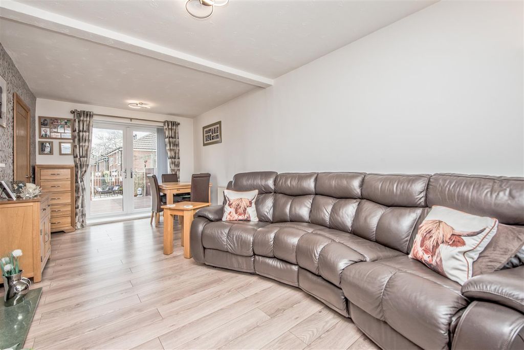 Property photo 2 of 23 Living / Dining Room: