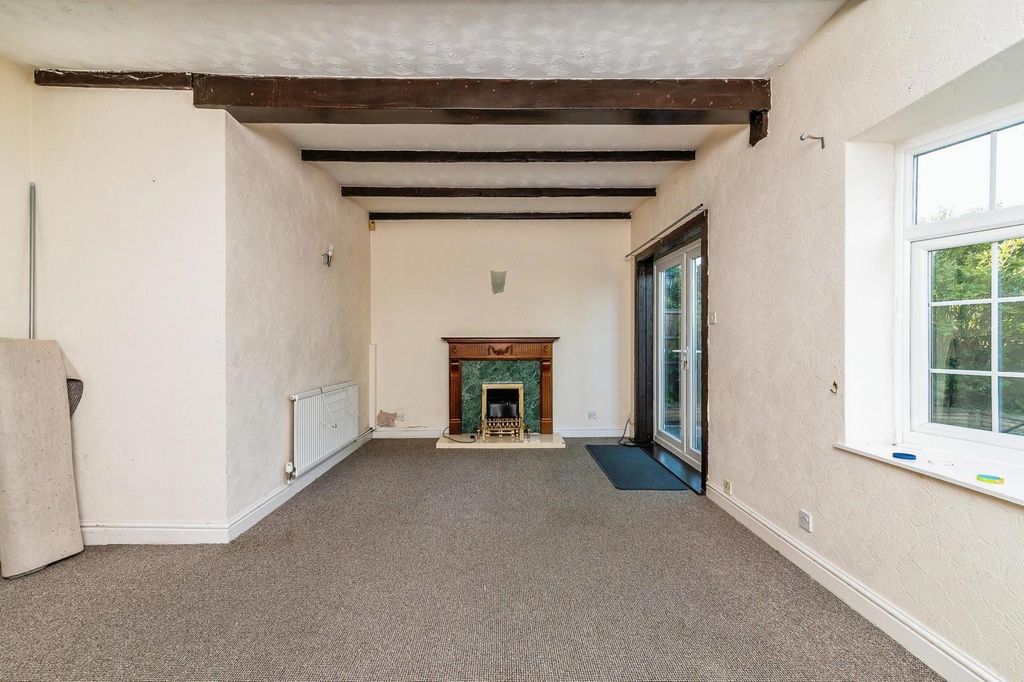 Property photo 3 of 16 Pbox-Img.Jpg