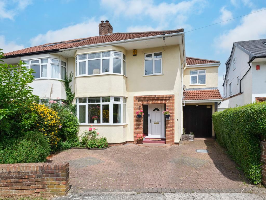 Property photo 1 of 17 External