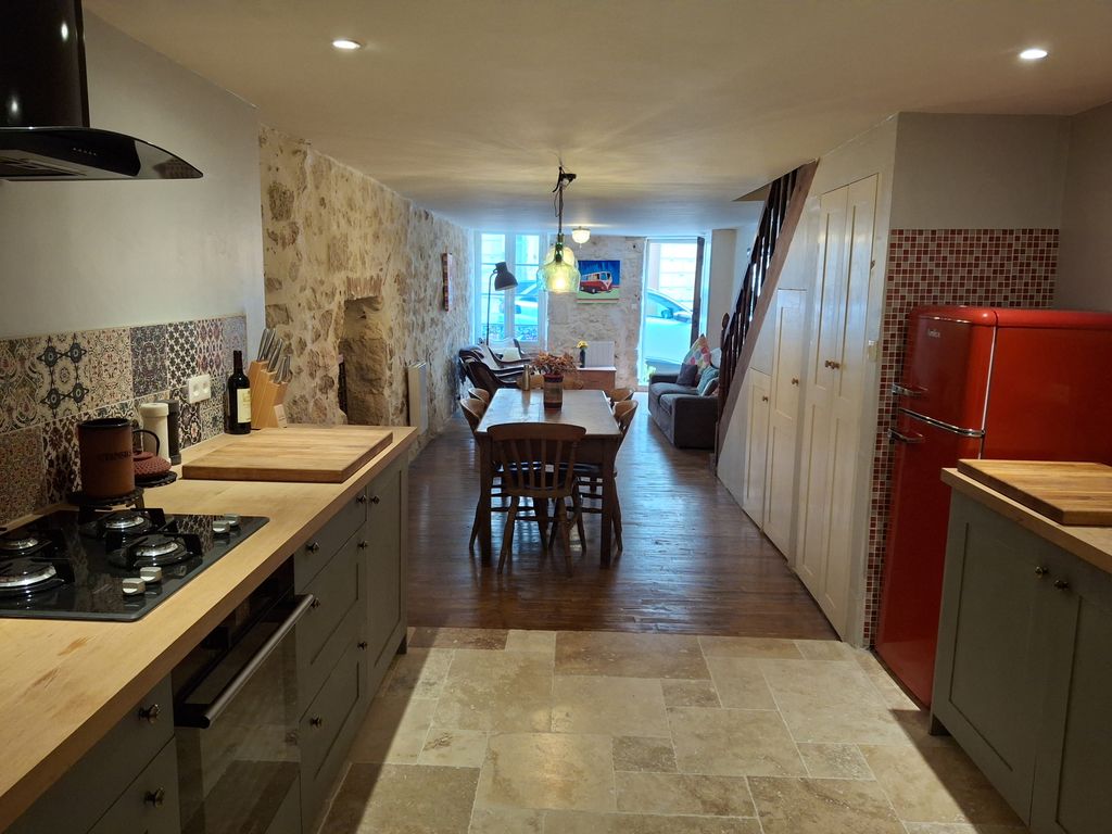 Property photo 2 of 13