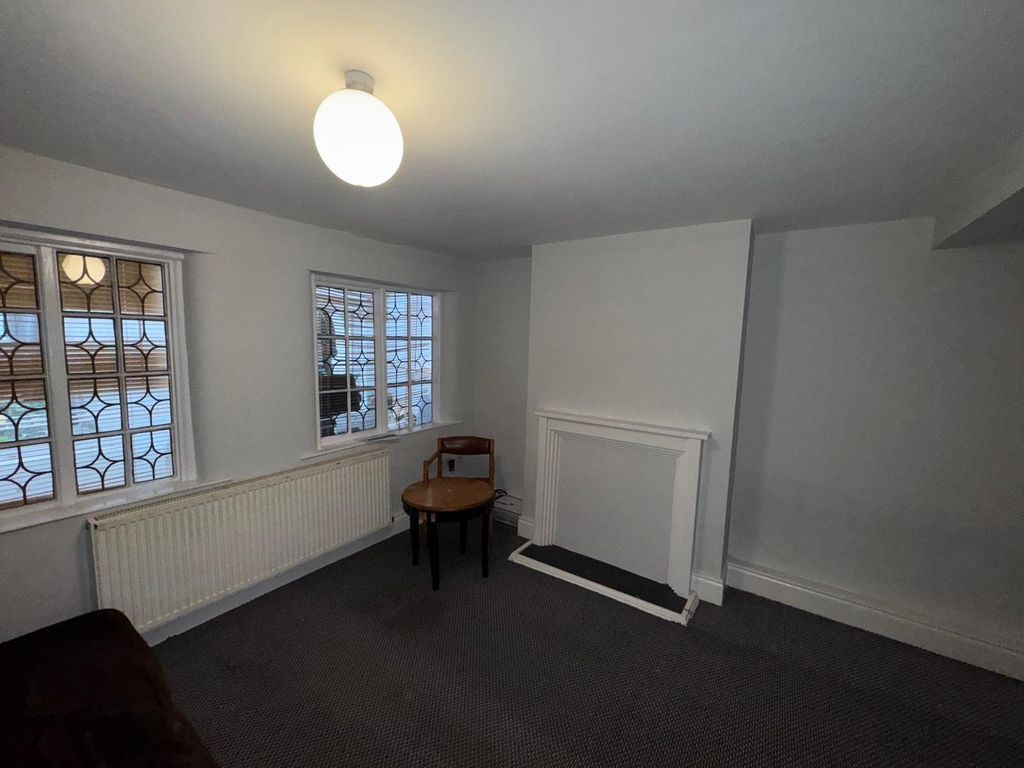 Property photo 3 of 9 Image