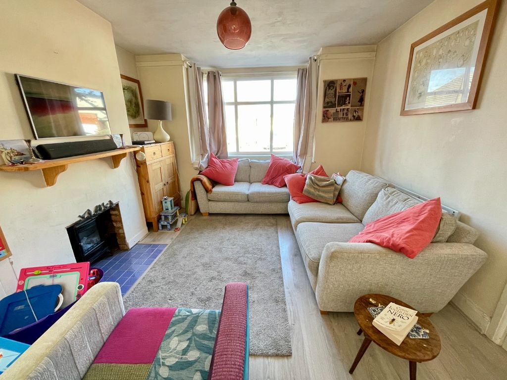Property photo 3 of 11 4069283