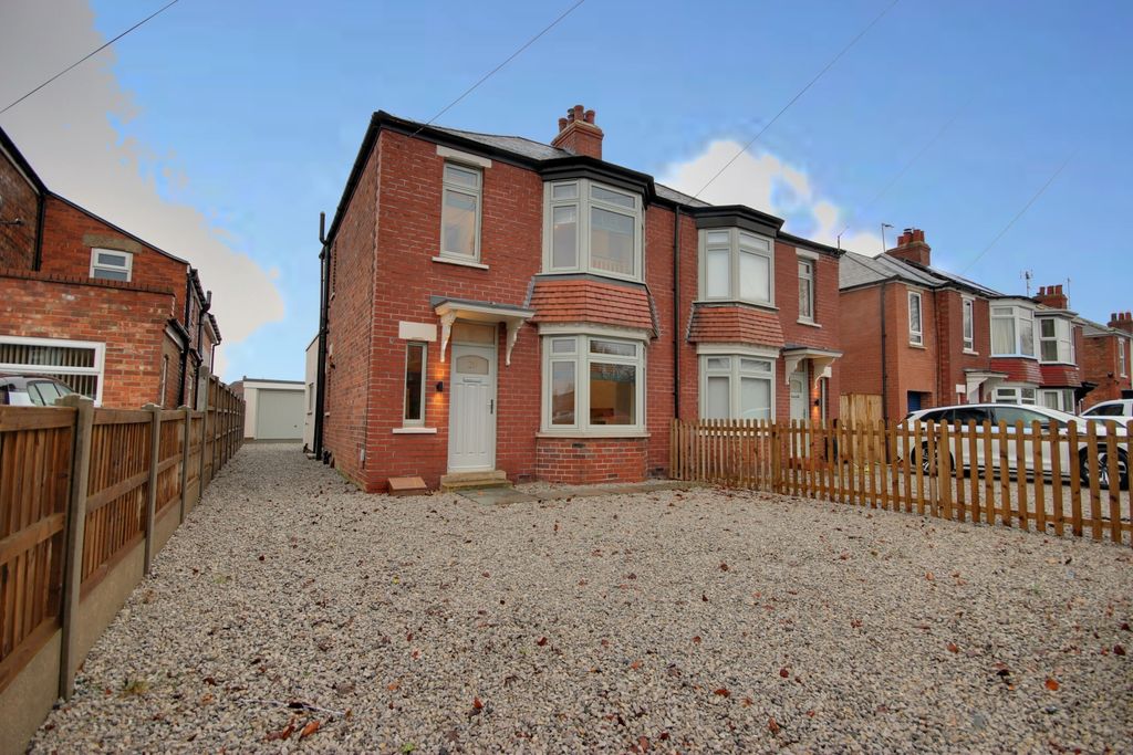 Property photo 1 of 22 1 Front A