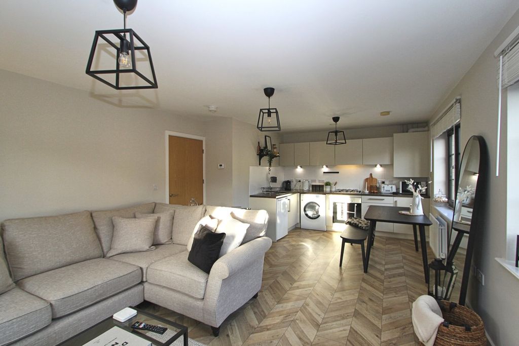 Property photo 3 of 13