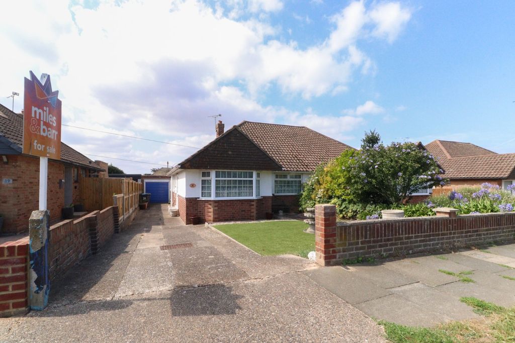 Property photo 1 of 11 Picture No. 24