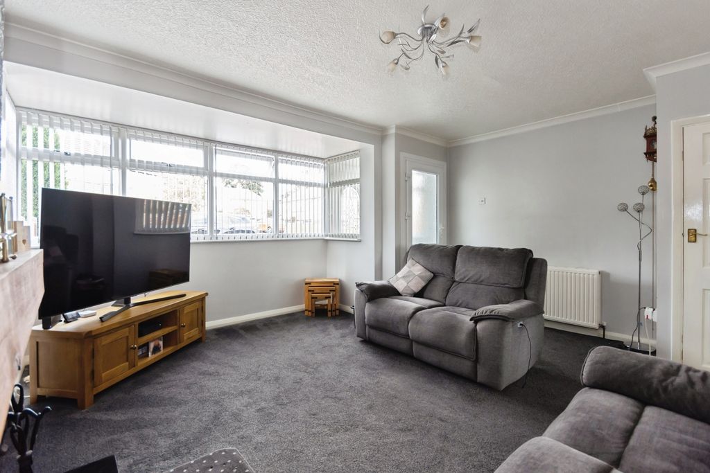 Property photo 3 of 18 Pbox-Img.Jpg