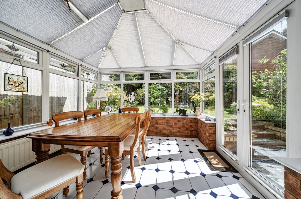 Property photo 3 of 19 1440152-7-69E0d47...