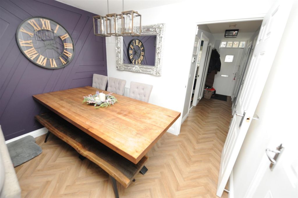 Property photo 3 of 25