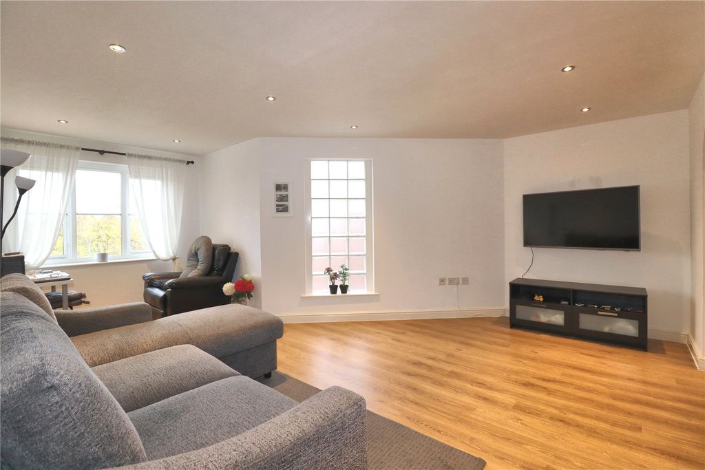 Property photo 3 of 10 Picture No. 09