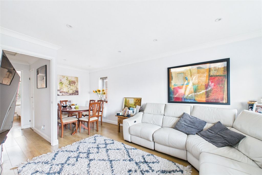 Property photo 3 of 6 Picture No. 13