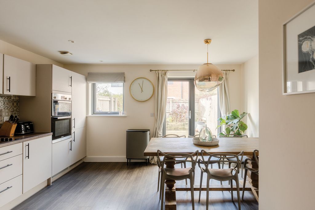 Property photo 3 of 27 Photo 3