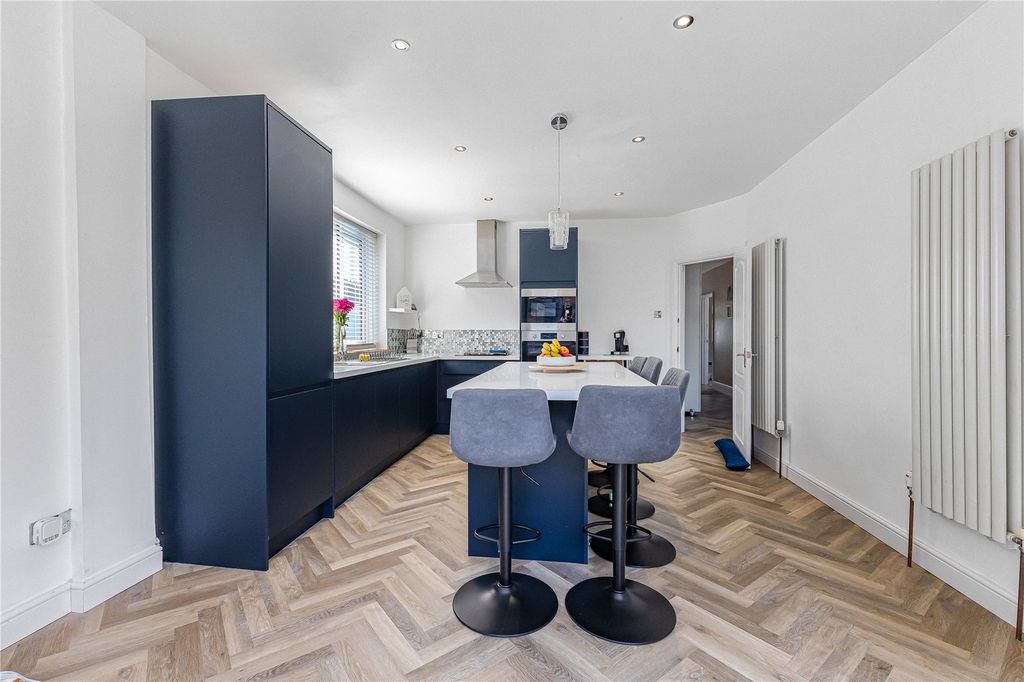 Property photo 3 of 25 Picture 3