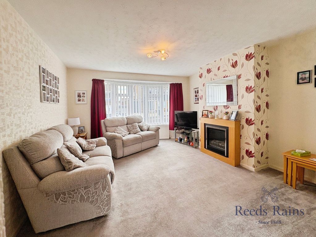 Property photo 2 of 16 Picture No. 18
