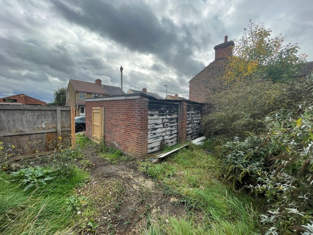 Property photo 3 of 5