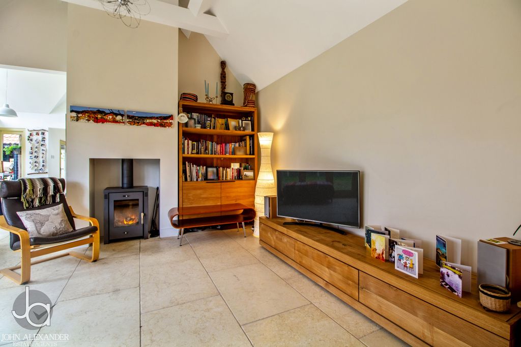 Property photo 3 of 13 Img_0636-Hdr