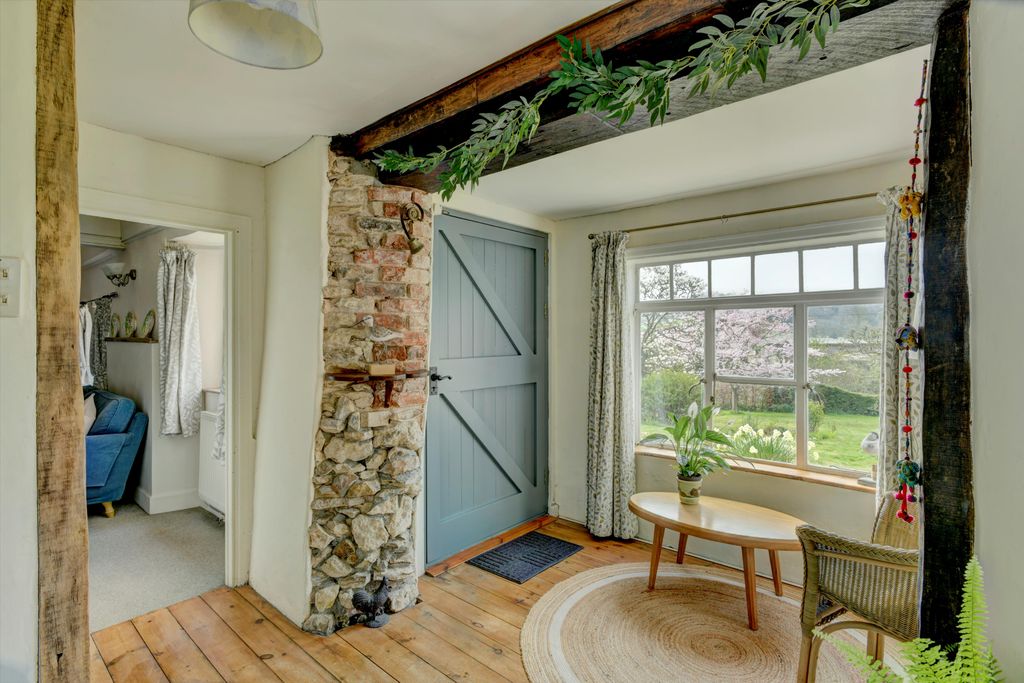 Property photo 3 of 14 Image