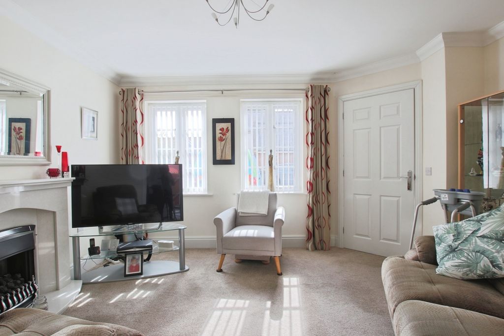 Property photo 2 of 10 4401225