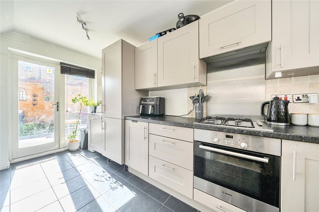 Property photo 3 of 18 Picture No. 34