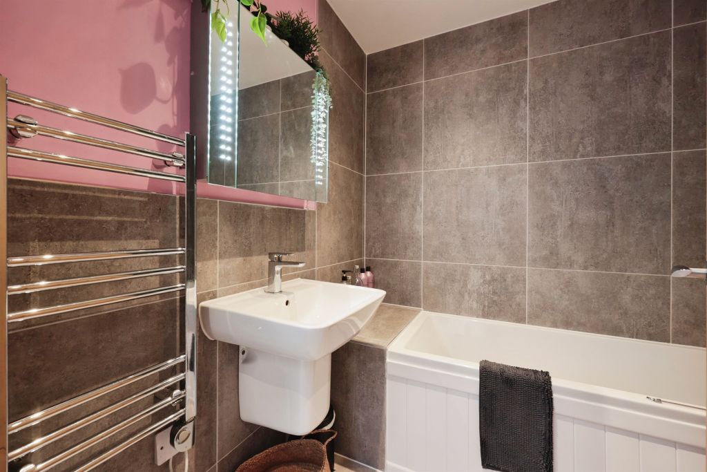 Property photo 2 of 13