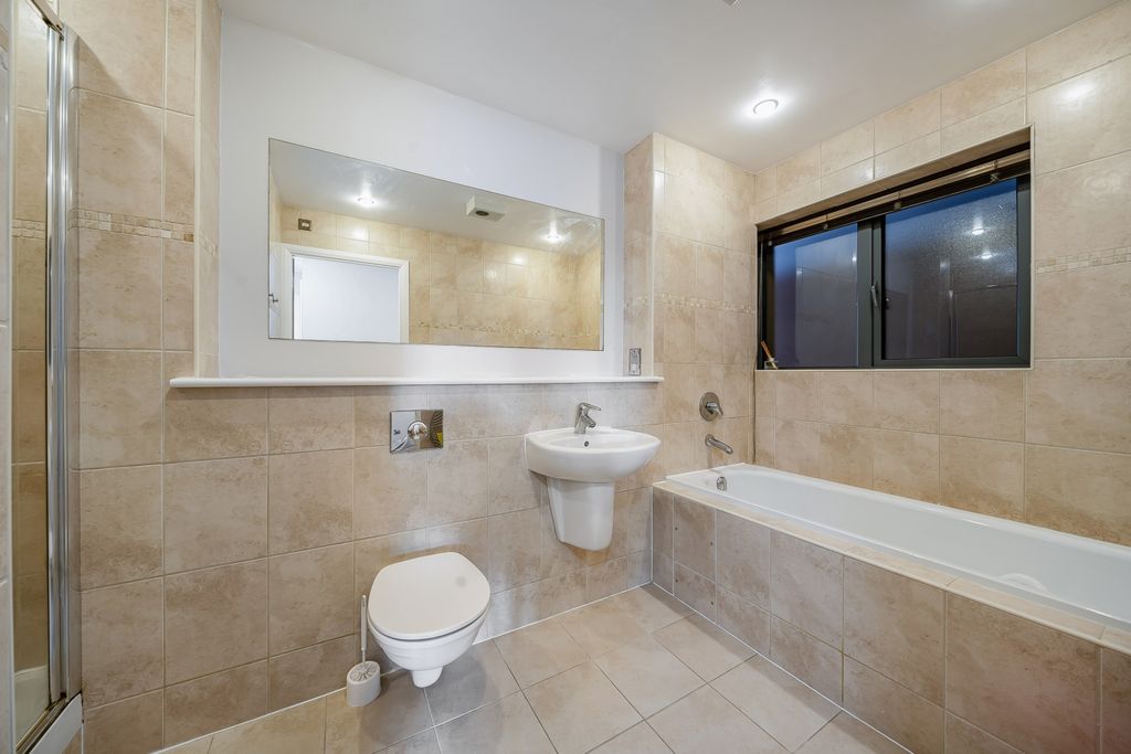 Property photo 3 of 12 1329586-5-68839Af870Bd1