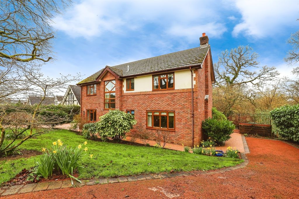 Property photo 1 of 32