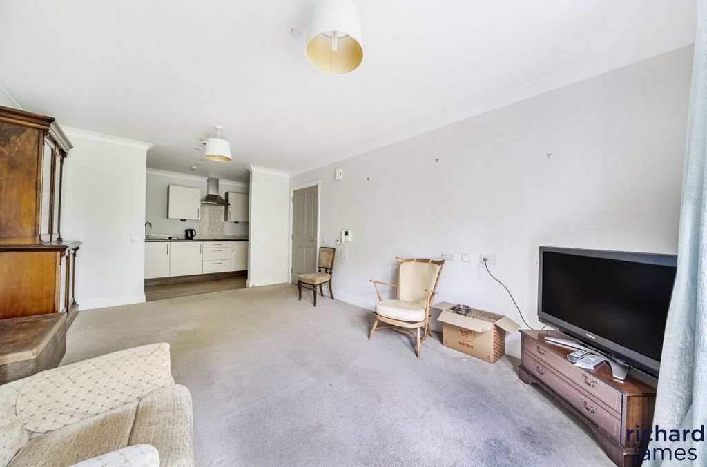 Property photo 3 of 16 620Abc1B25Be42079917285B5d78804F