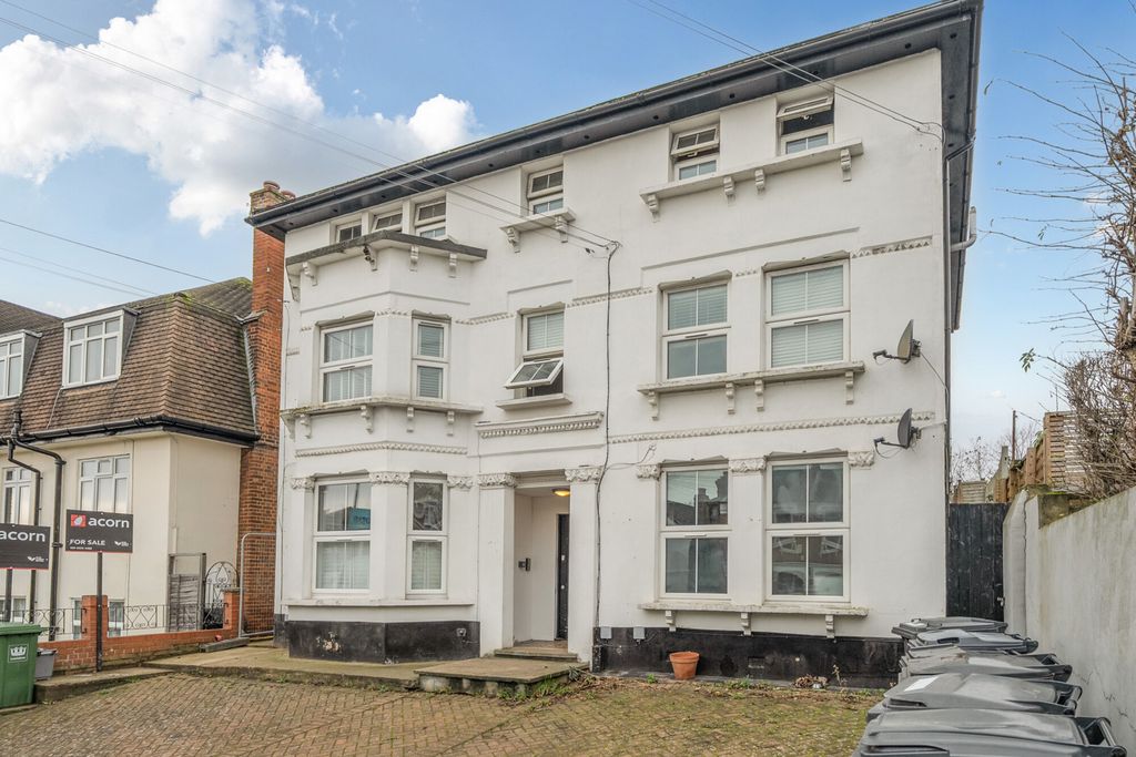 Property photo 1 of 10 External