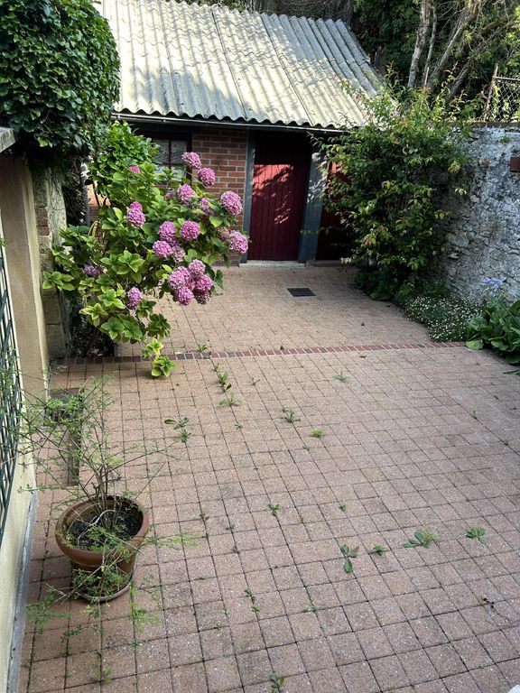 Property photo 1 of 6