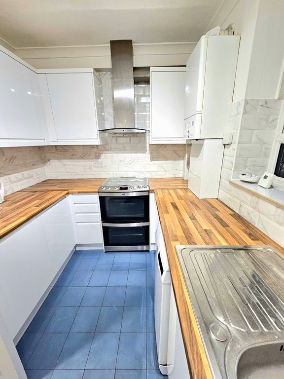 Property photo 1 of 4