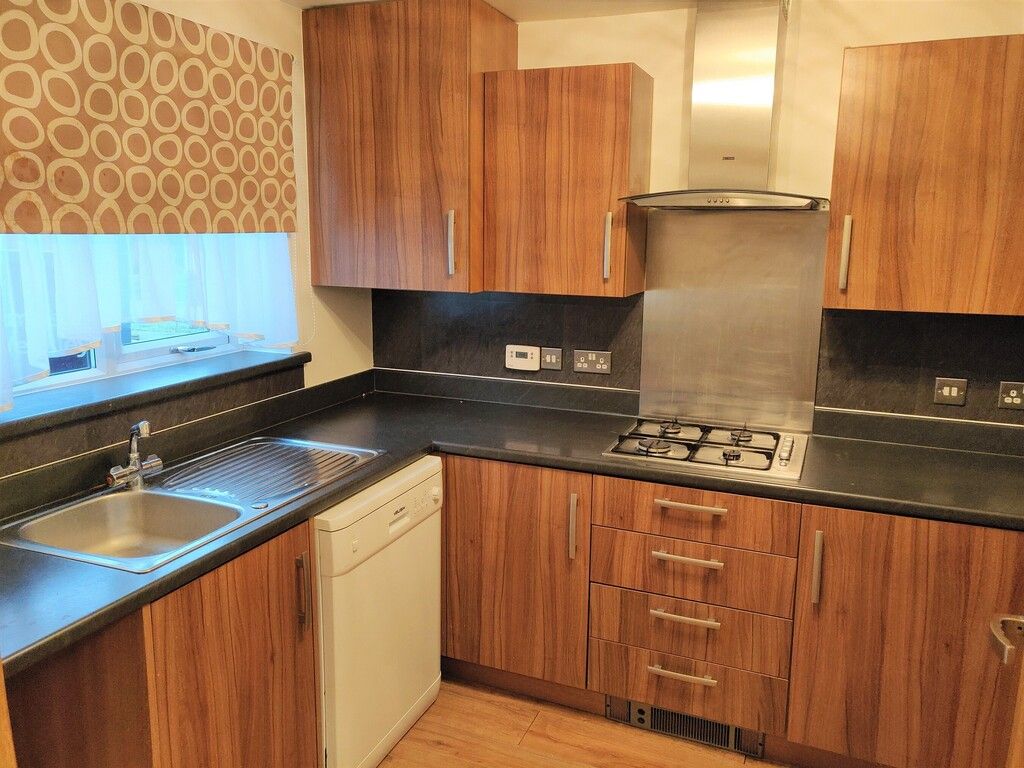 Property photo 3 of 16 108 Lettings