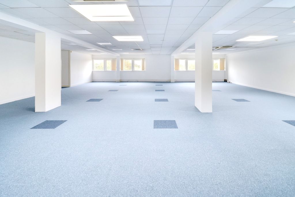 Property photo 3 of 14 Img_4701