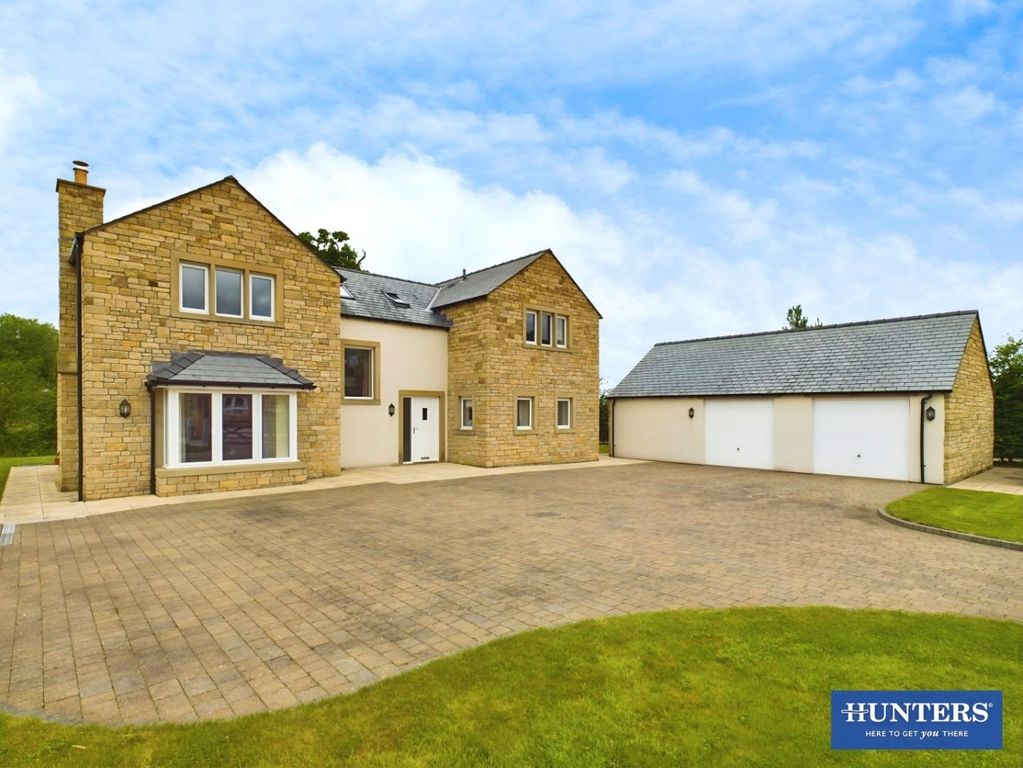 Property photo 1 of 26 Frontage