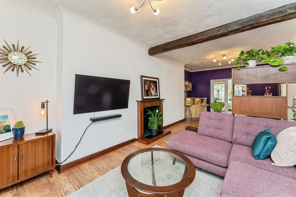 Property photo 3 of 47 Double Lounge