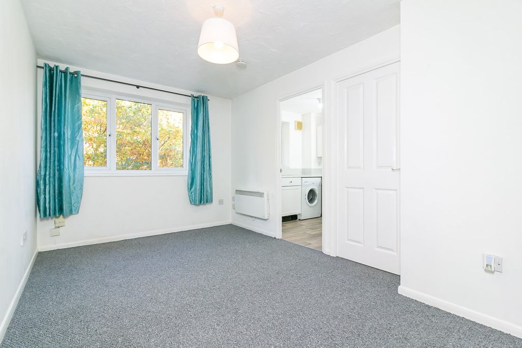 Property photo 2 of 7