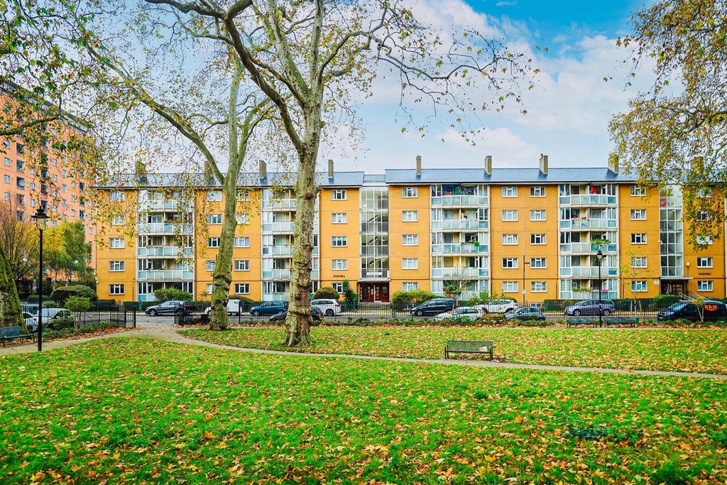 Property photo 2 of 11 Exterior